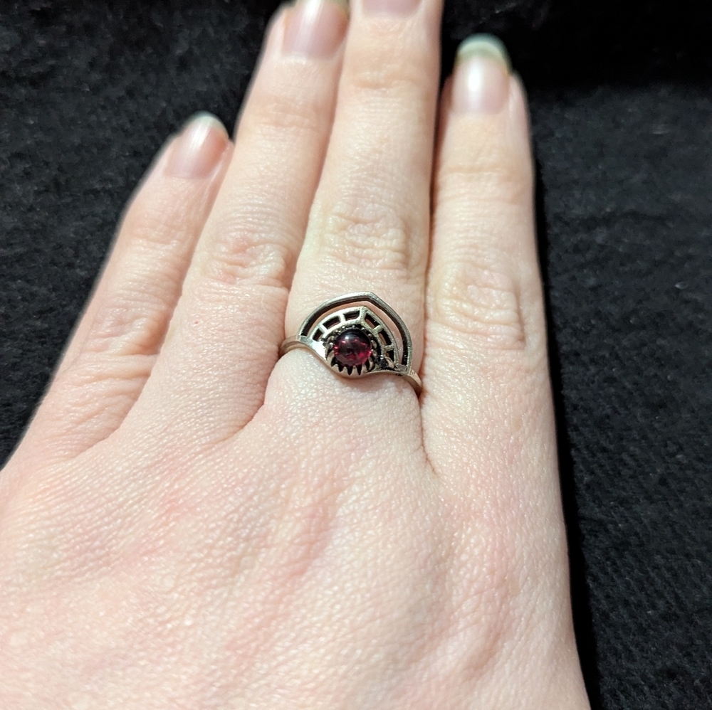 Silver Plated Red Garnet Gemstone Dainty Delicate Statement Ring - Size 7.25